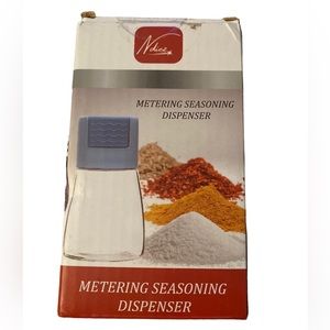 Spice metering salt dispenser new